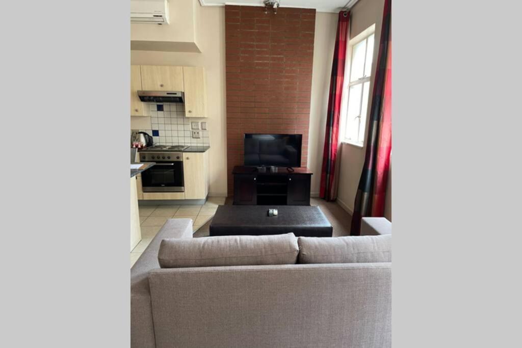 Cool & Easy Flat In The Heart Of Marshalltown Йоганнесбурґ Екстер'єр фото